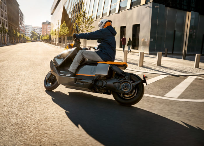P90428723_highRes_the-new-bmw-ce-04-th P90428723_highRes_the-new-bmw-ce-04-th