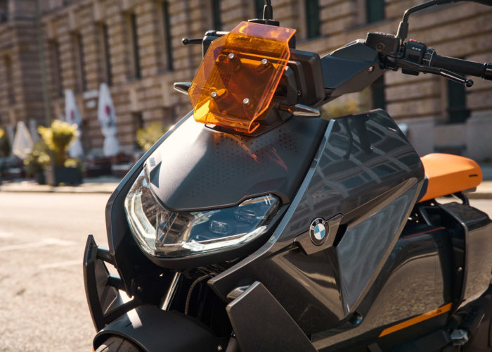P90428737_highRes_the-new-bmw-ce-04-th P90428737_highRes_the-new-bmw-ce-04-th